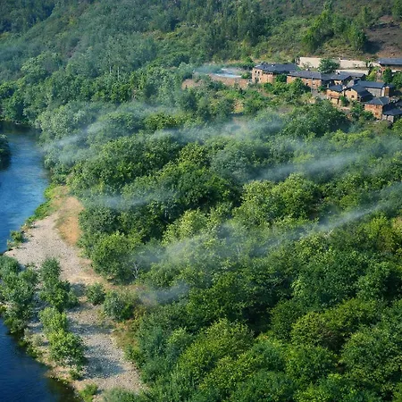 Casa Da Ribeira- Riverside Retreat By Paiva River 度假居 *